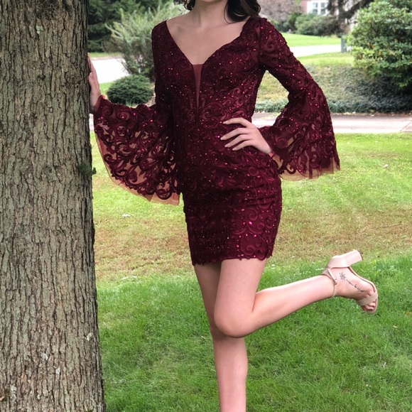 Gorgeous Homecoming or winter formal dress! - Picture 4 of 4